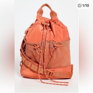 Dagne Dover Nova sling in Coyote